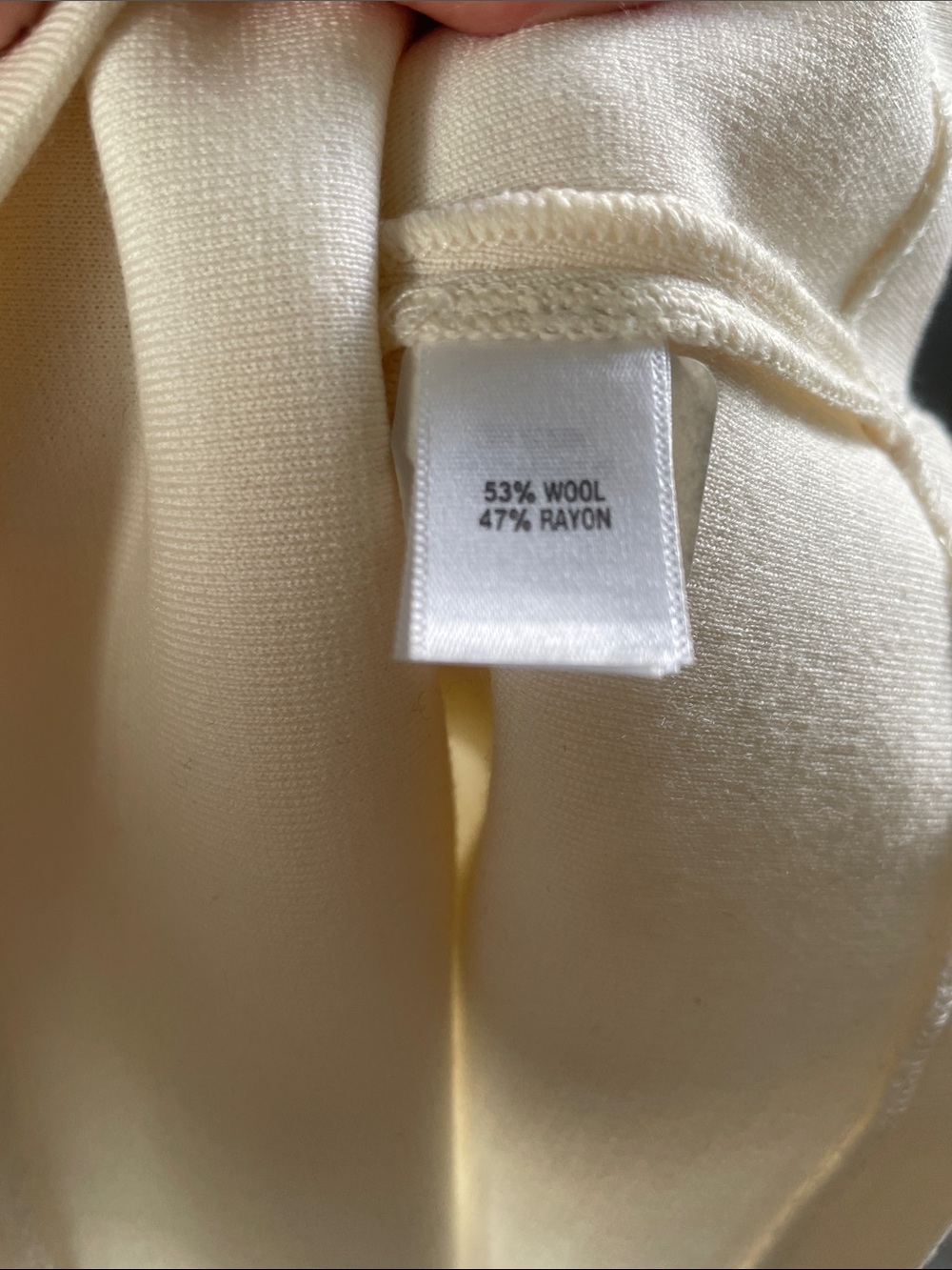 St. John Cream Sleeveless Knit Tank - Picture 6 of 7